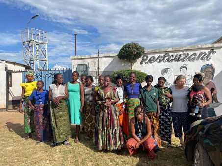 Nya kvinnor välkomnades till vårat syprojekt!